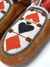 VINTAGE CREE INDIAN CARD SUIT BEADED MOCCASINS ON MOOSE HIDE - MINT - NVR WORN