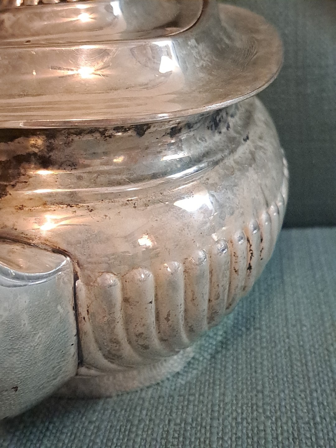 Vintage Viners of Sheffield Silver Plated Tea Pot England (AS IS) NEEDS TLC