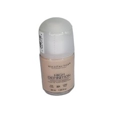 Max Factor High Definition Perfecting Makeup 1.25 oz 221 Fair Ivory
