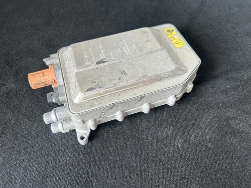 Electric vehicle battery fan