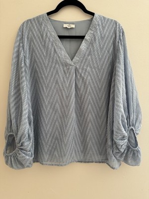 Entro Women s Chevron Textured Blouse Size Large Blue V Neck Boutique