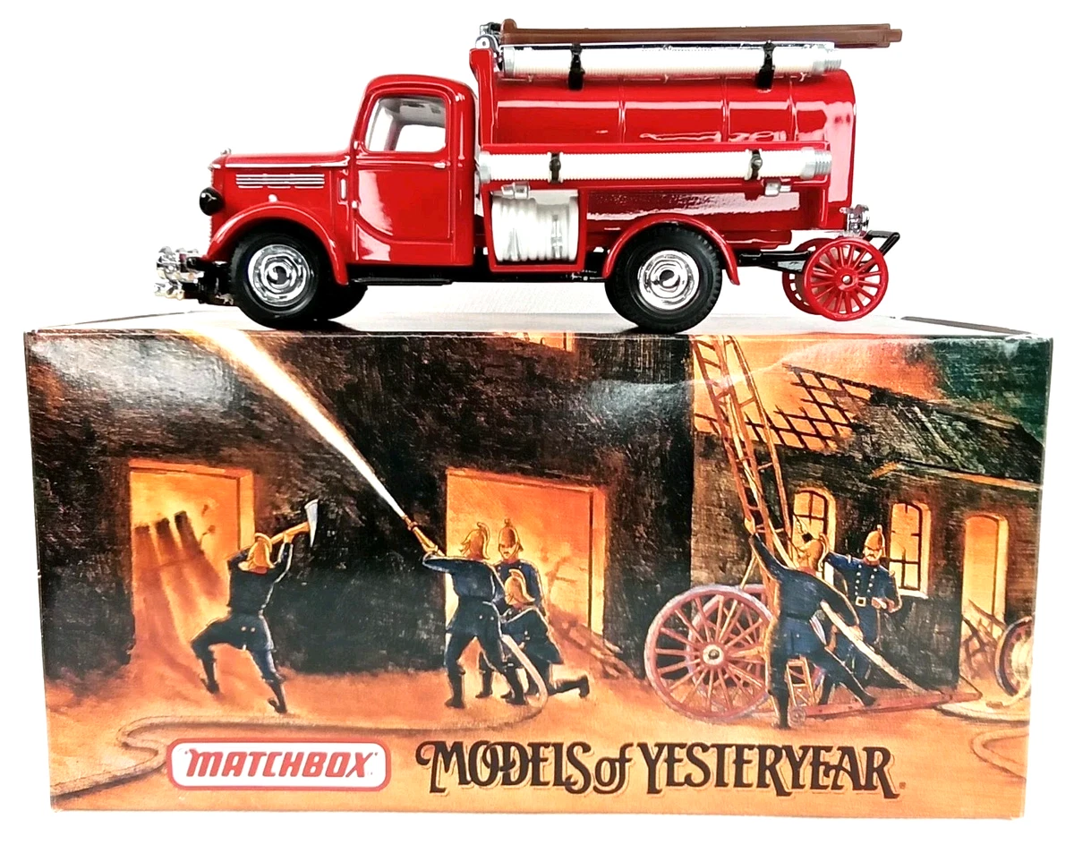 Matchbox Yesteryear - YFE03 1953 Cadillac Fire Wagon Diecast model Car