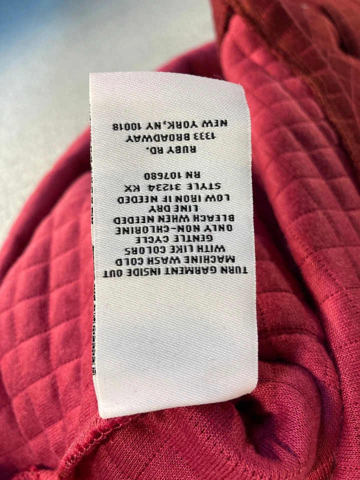 Ruby Rd. Vest Women's Plus 2X Burgundy/Red Snap Front Mock Neck Quilted Look NEW - Image 4 of 4