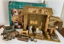 1999 EXCELLENT Grandeur Noel Large 14 Piece Nativity Crèche Accessory Kit 665101
