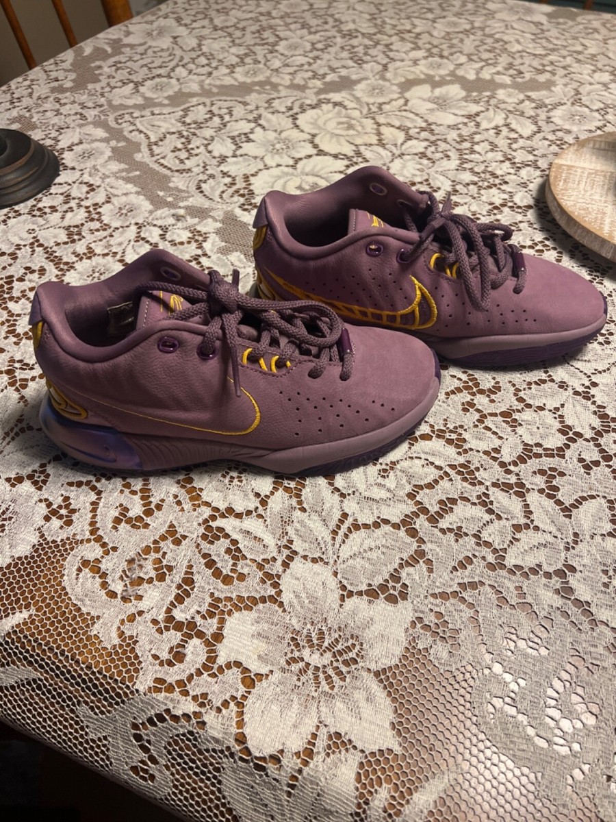 lebron shoes kid