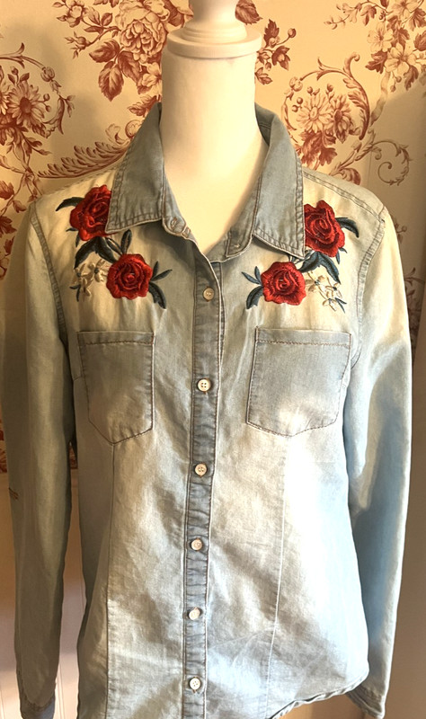 Cavalini Denim Collection Button Down Shirt Red Rose Embroidery Medium