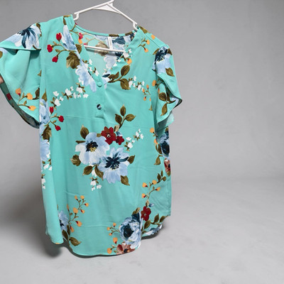 Women s L Turquoise/Multicolor Floral V-Neck Short Sleeve Button Woven Blouse