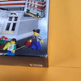 Lego 10224 Town Hall 2766pcs Expedited Shipping - SEALED