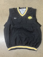 Vintage Iowa Hawkeyes Reebok vneck no sleeve windbreaker pullover, M