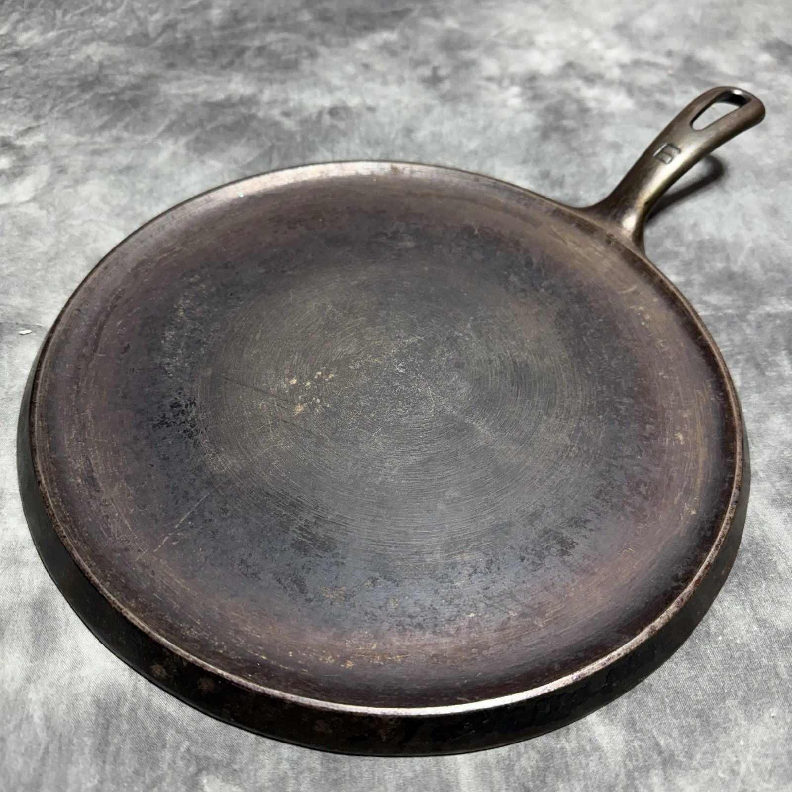Vintage Griswold #9 Cast Iron Handle Griddle Small Block Logo 609 Erie PA
