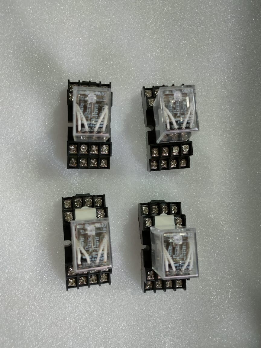 HONEYWELL SZR-MY4-1 RELAY WITH BASE 200/220VAC 60Hz LOT OF 4