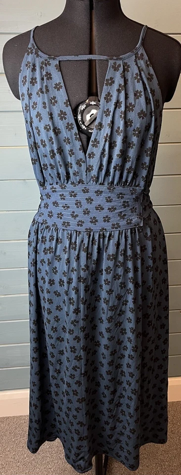 Marc by Marc Jacobs Dress Blue Daisy Print Size M ASO Claire Dunphy ModernFamily - Image 2 of 4