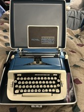 Royal Custom III Manual Portable  Typewriter  **for Parts only or repair ** thumbnail