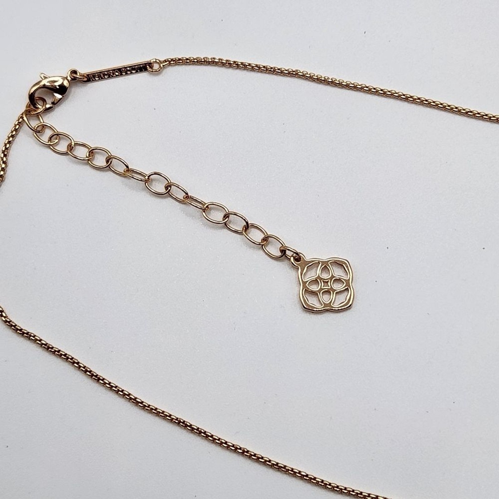 Kendra Scott Tess Gold Pendant Necklace In Iridescent Drusy