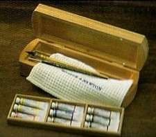 Winsor & Newton Artists Water Colour Wooden Box 9 Tubes