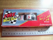 TERRY LABONTE KELLOGG'S IRON MAN SPECIAL PACKAGE 1996 CHAMPION 1:64 scale