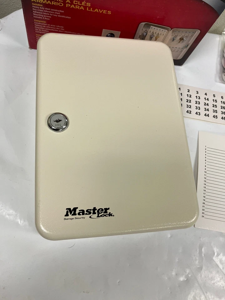 Master lock 20 key Metal security Key cabinet Set- Storage Box - W/ 4 Keys -NEW - Image 2 of 4