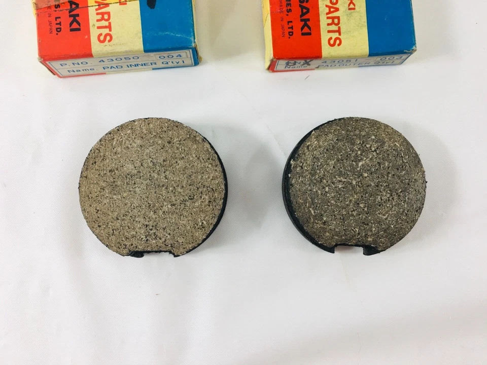 JUEGO PASTILLAS FRENO DELANTERO NUEVO KAWASAKI KZ400A KZ400D Foto 2 de 4