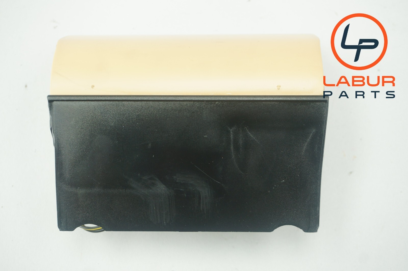 M139 03-12 Maserati Quattroporte Rear Center Console Ash Tray Ashtray B1056