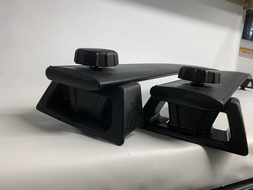 06-10 Jeep Commander rack de teto barras transversais suporte de metal trilhos embutidos fabricante de equipamento original - Imagem 3 de 4