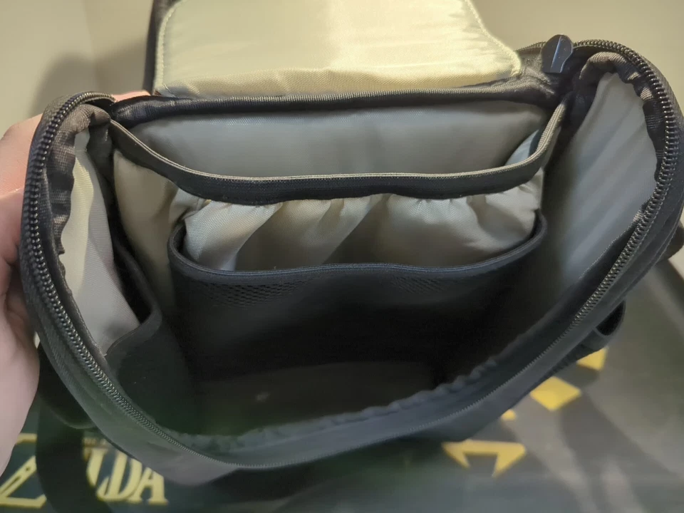 Official OEM Wii Console Backpack, Travel Bag w/Shoulder Sling - Gray & White #1 - Image 4 of 4