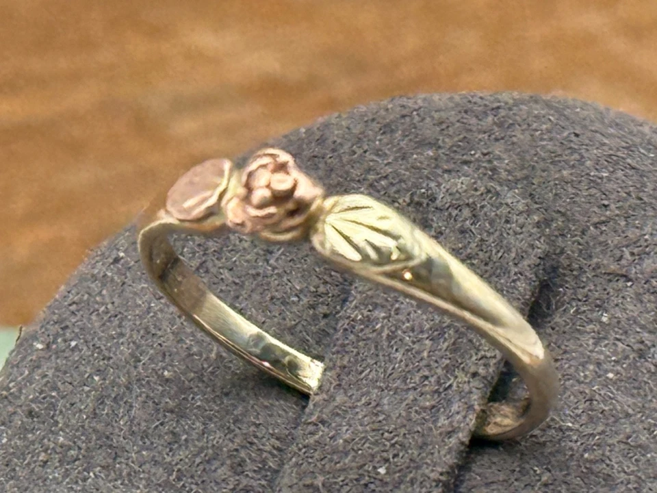 Vintage 10K Solid Yellow Gold Black Hills Gold Rose Band Ring sz 7.25--1837.25 - Image 4 of 4