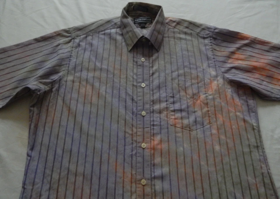 Camisa Tie Dye listrada roxa manga curta com botões - Masculina grande feita à mão - Imagem 4 de 4