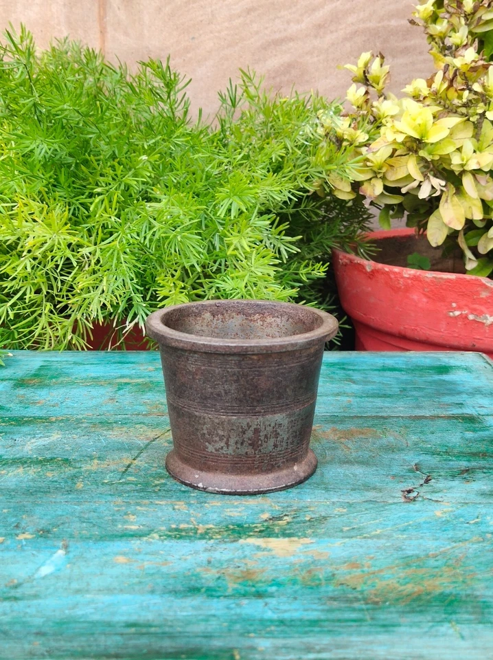 老式古董手工锻铁厨房香料研磨砂浆无杵 — 第 3/4 张图片