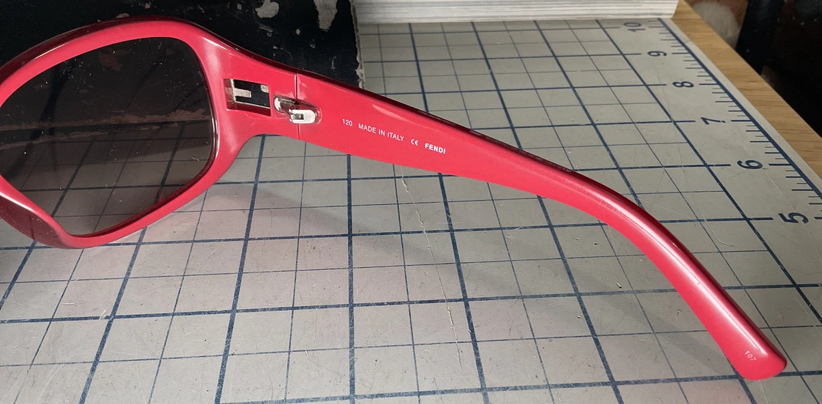 Fendi top red sunglasses