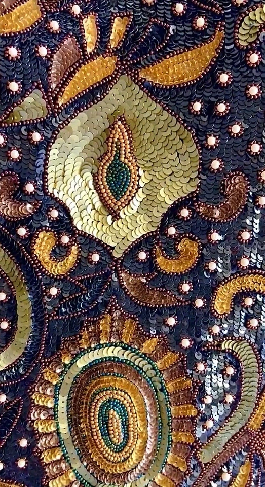 Vestido grande vintage de fiesta de cóctel con estrás de seda con cuentas de lentejuelas de la década de 1980 Foto 2 de 4