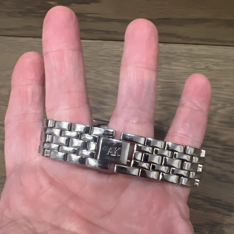 Reloj Pulsera Anne Klein Cuarzo Plateado V121E Funciona Con Batería Nueva Foto 4 de 4