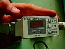 SMC FLOW SWITCH PF2A750-N02-67 1-10L/MIN DC 12-24V