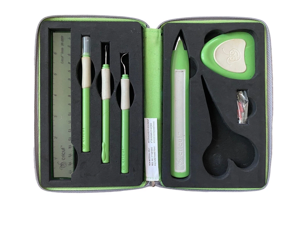 Cricut Provo Craft 7 Piece Tool Kit Green Storage Carrying Case