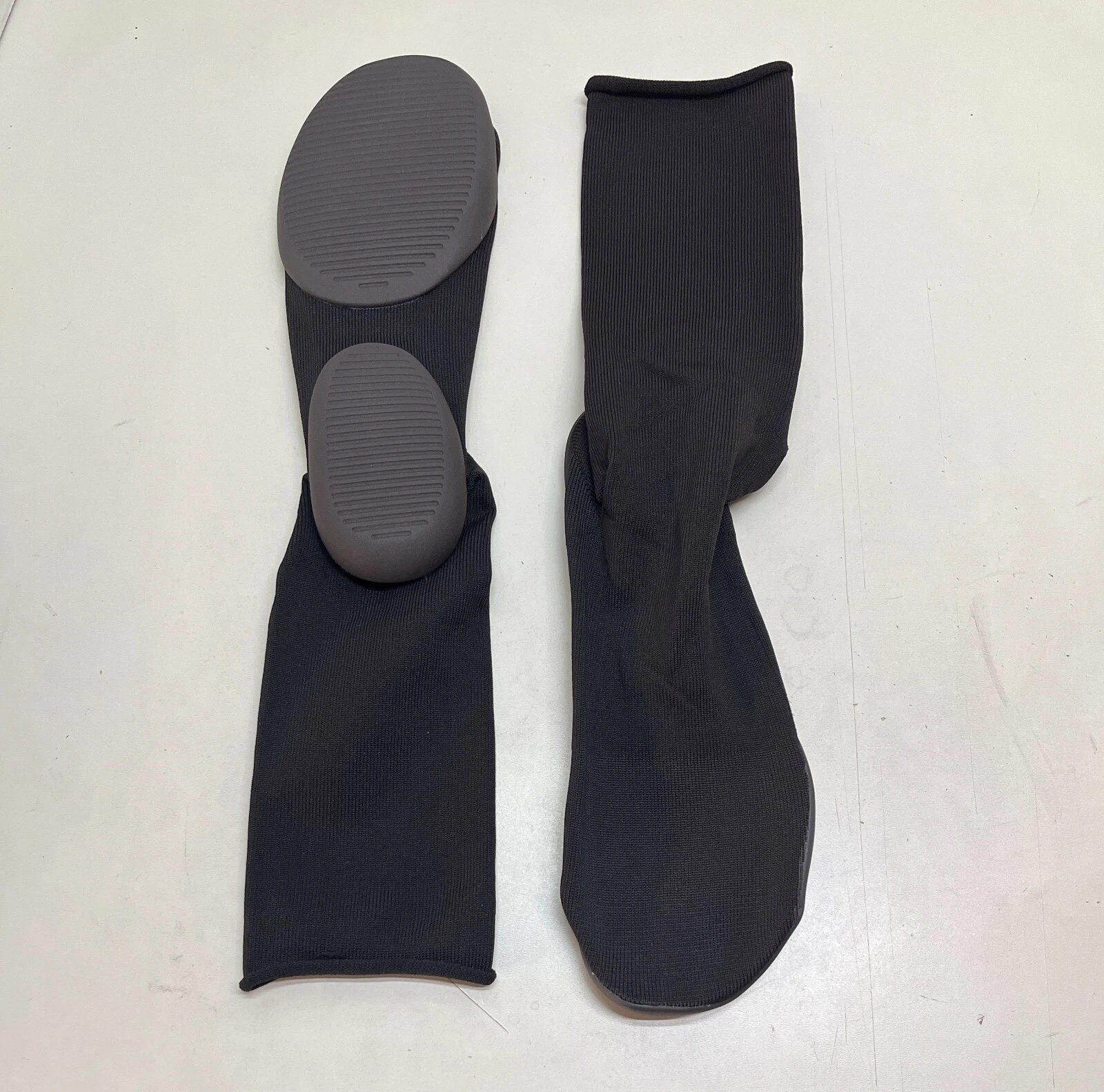 Yeezy Pods YZY Pods Taglia 3 (11 13) YZYPOD BLK Kanye West NUOVE