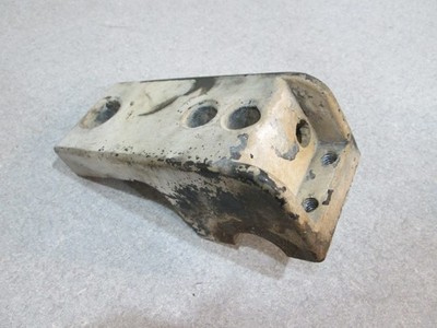 820441F Force 40-75 Hp Outboard Starboard Shock Mount Cover 1991-1997