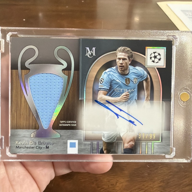 KEVIN DE BRUYNE - Auto Player-Worn Relic 2024/25 Topps Museum UEFA /99