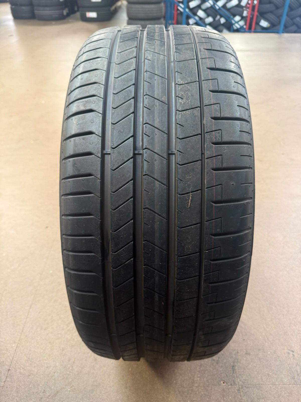 Pirelli P Zero PZ4 SC ( 275/40 R21 107Y XL *, with rim protection (MFS) ) - Image 2