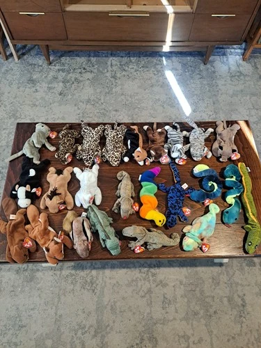 LOT OF 25 Ty Beanie Babies Vintage 90s-2000s Cats Reptiles with Tags And More