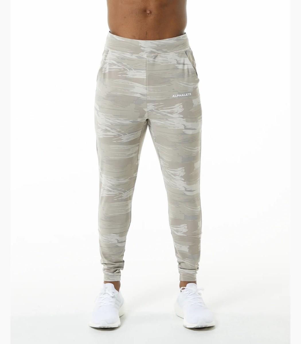 Alphalete Men’s Premium Trace Jogger -Desert Canvas Camo Size Large