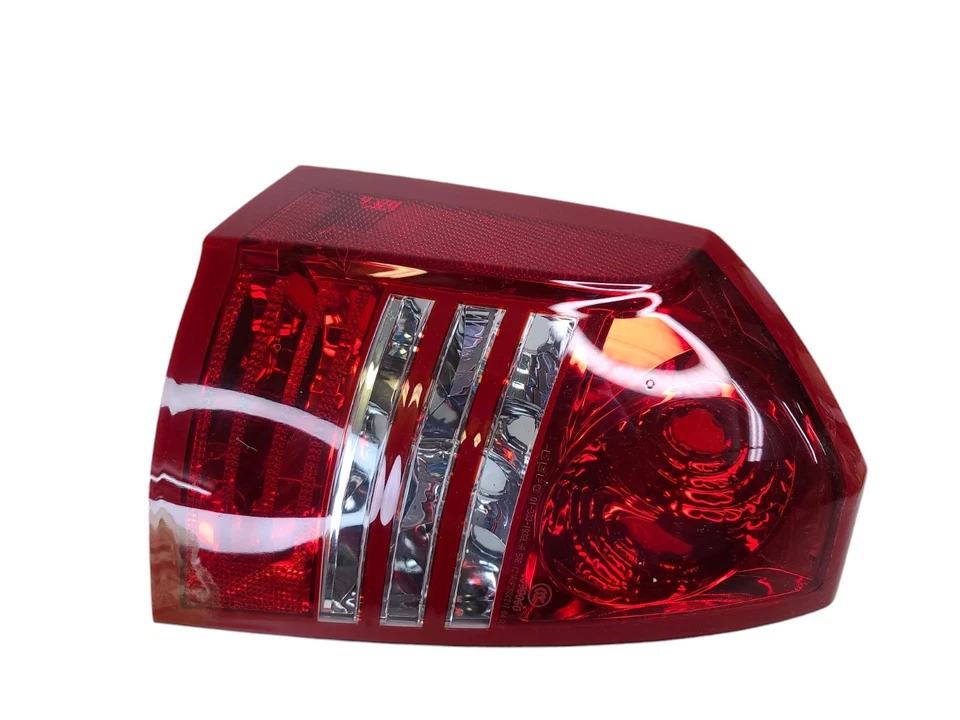 Luz trasera DEPO 333-1939L-US Foto 3 de 4