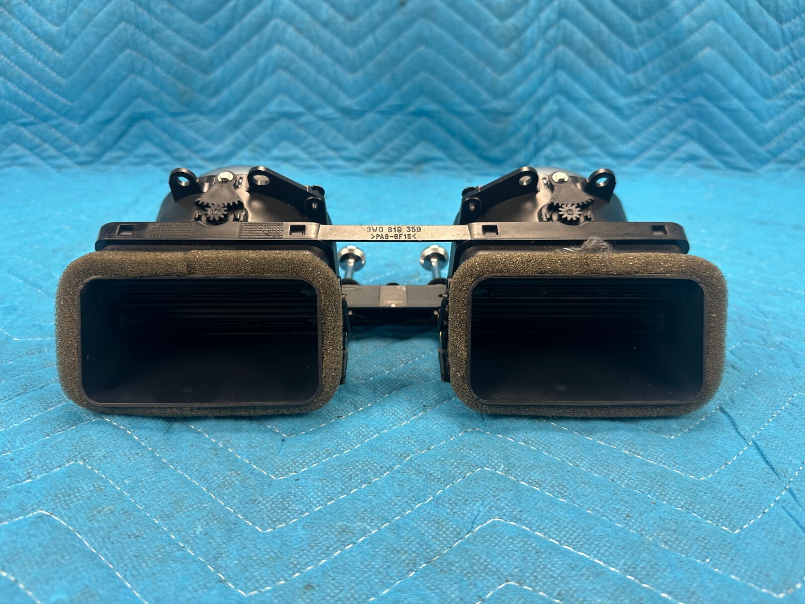 Bentley Continental Flying Spur Dash Center Air Vent 29k 2006-2012 OEM