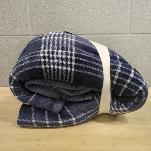 NEW Member's Mark Soft & Luxurious Generously Sized 60" x 70" Lounge Throw - Picture 5 of 8