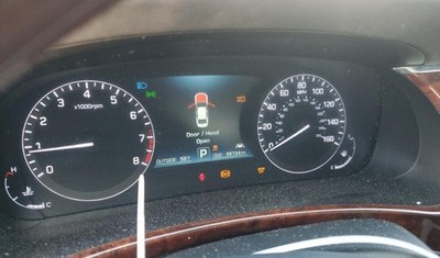 2015-2016 Equus OE Speedometer Gauge Cluster 99K Miles Hyundai