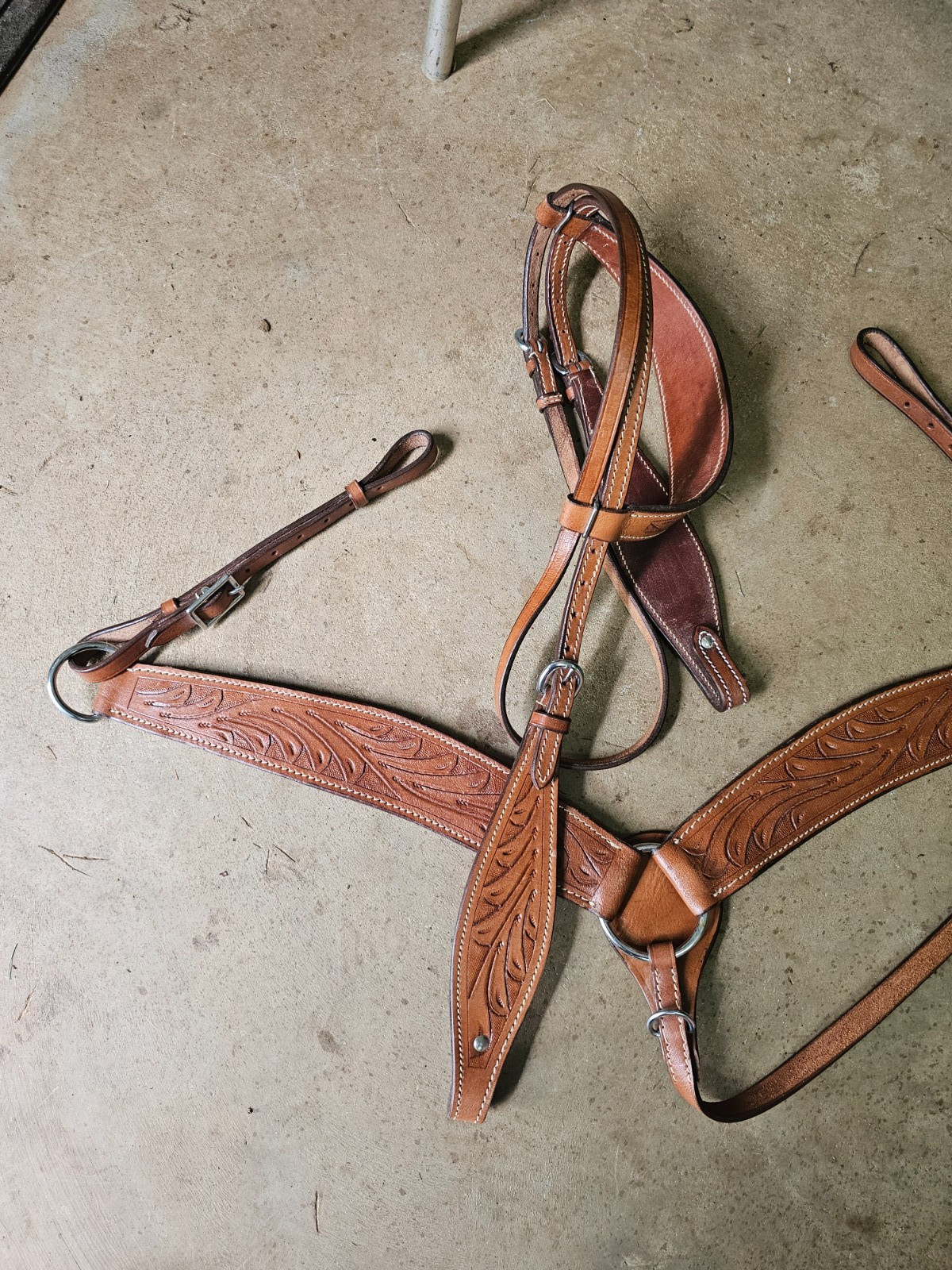 New 18" Wade Tree Roping Saddle with Roughout leather & Bridle/Breast Collar set