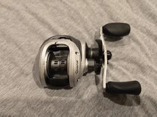 Quantum Throttle Baitcaster