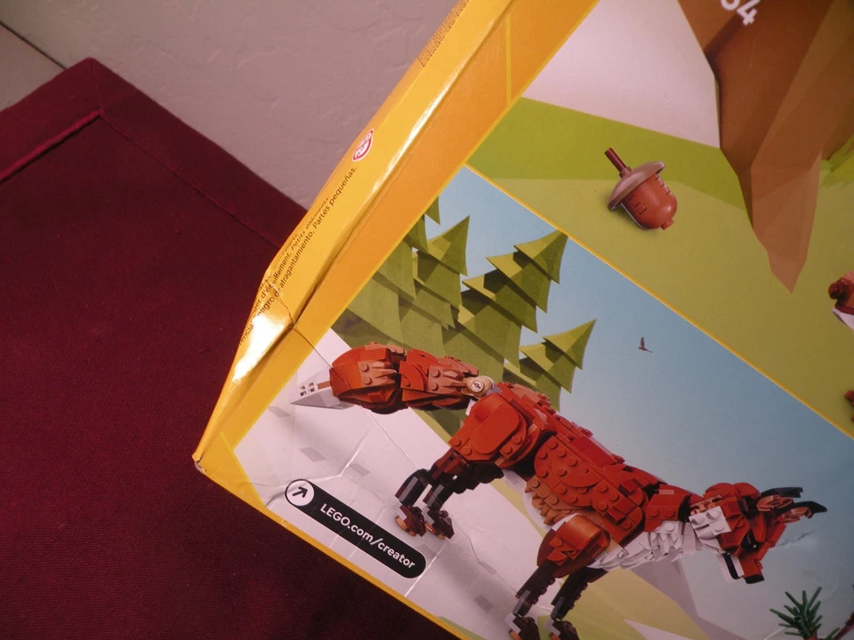 LEGO 31154 Creator 3 in 1 Forest Animals Red Fox Owl Squirrel SEALED Damaged Box - Image 3 of 4