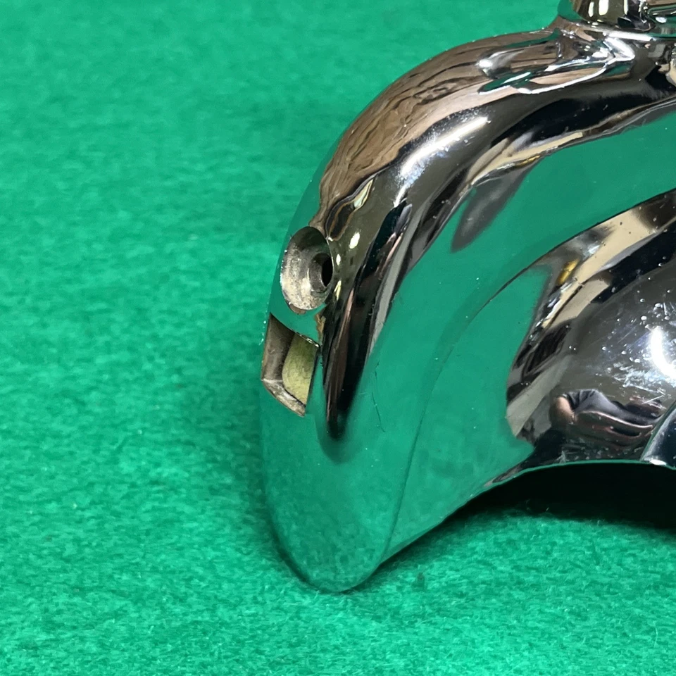 Nuevo de Lote Antiguo Accesorio Torpedo Bomba Sitio Capucha Ornamento 1946-47 Ford Foto 3 de 4