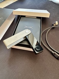 Ledger Nano x Crypto Hardware Wallet