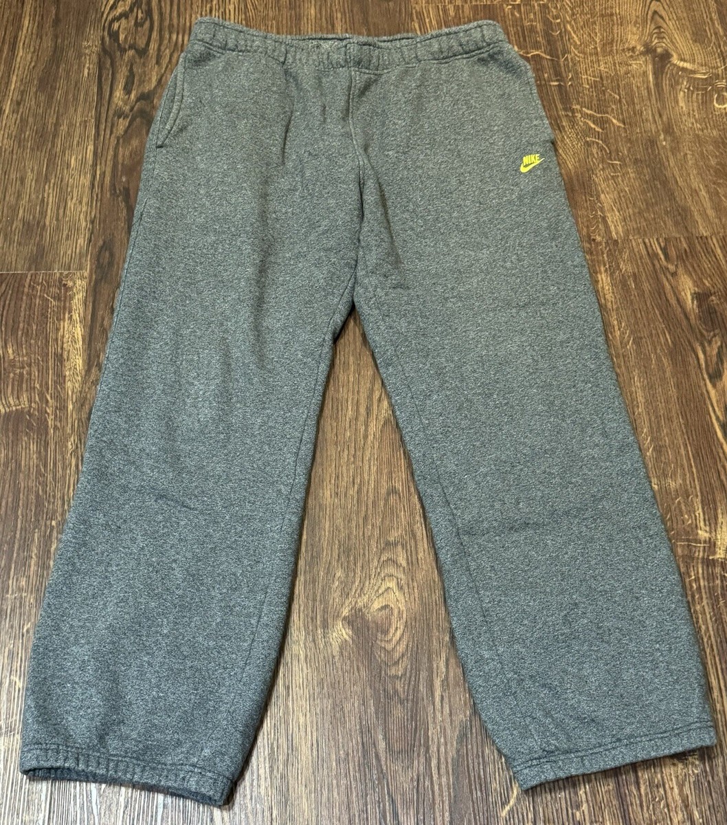 Nike SportsWear Fleece Sweatpants Men's XL Gray Active Train Gym