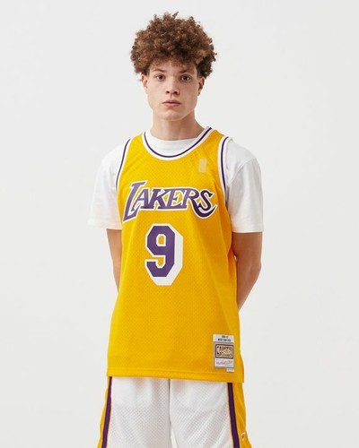 Mitchell & Ness Angeles Lakers 1996 Nick Van Exel GOLD NBA LOGO SWINGMAN Jersey - Picture 11 of 17